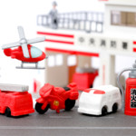 消防車 消しゴム おもしろ消しゴム 消防（単価￥33） 60入 - 株式会社田辺玩具