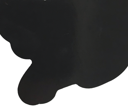 裏のマグネットの質感です。