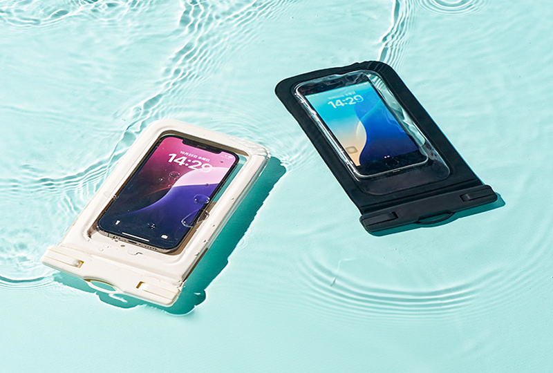 モバイルウォータープルーフポーチ 6.7インチ
